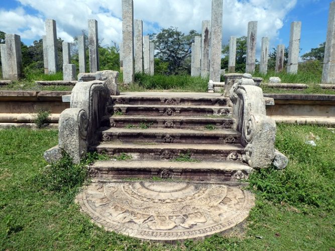 No one else was around, and there are dozens, if not hundreds, of sites like this in the ancient city of Anuradhapura