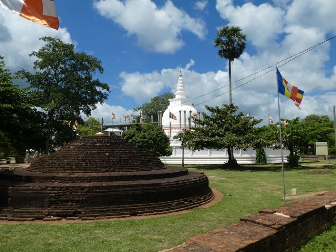 Thuparamaya pagoda, housing the collar bone of the Buddha