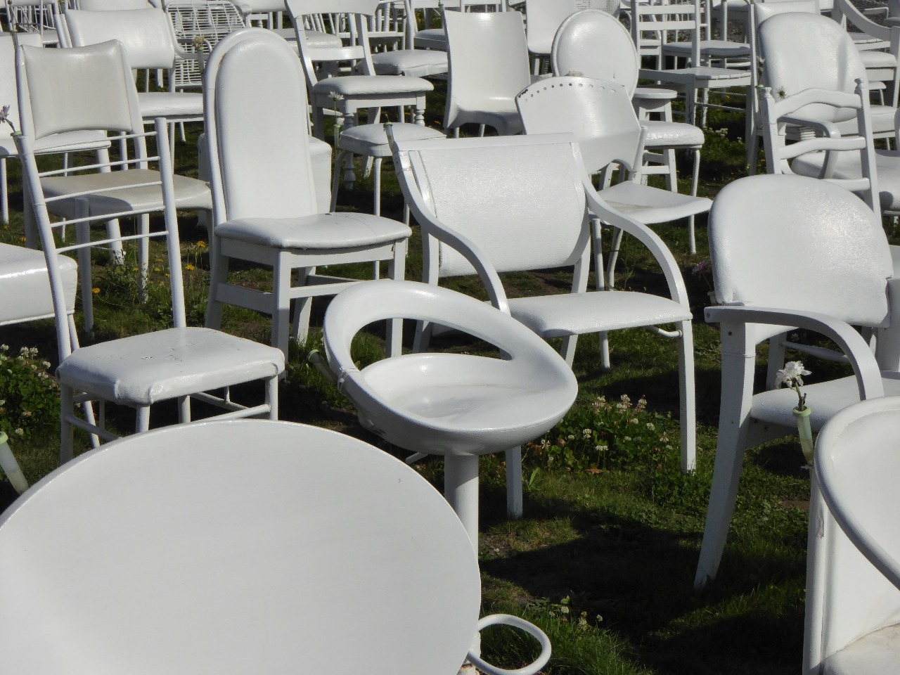 185 chairs memorializing lives lost in earthquake