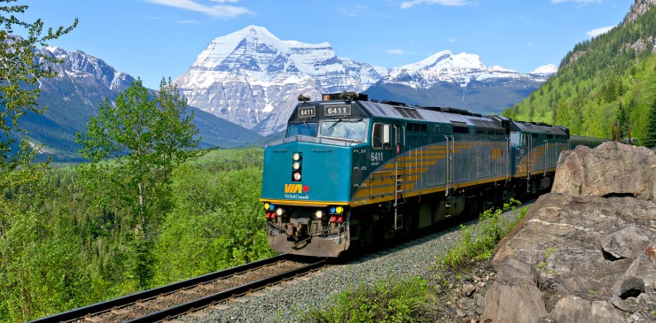 Canada by Train Via Rail Walking Tour