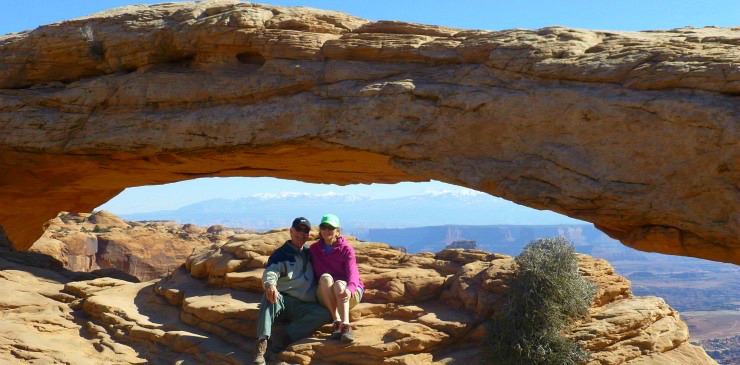 utah-moab-canyonlands-national-park-mesa-arch-walking-tour